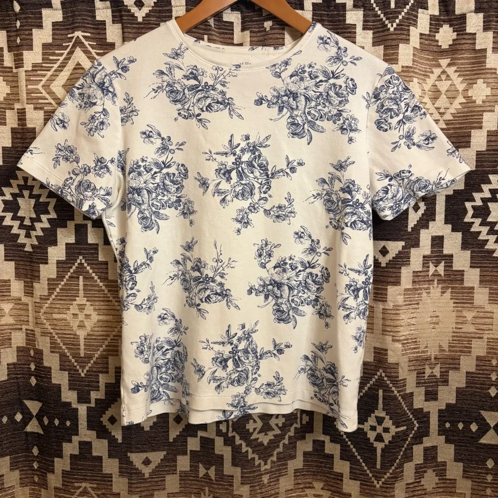 White Stag Women’s Blue & White Cotton Floral Short Sleeve Shirt, Size Medium - Picture 1 of 9